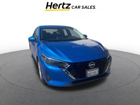 Used 2025 Nissan Sentra SV image 1