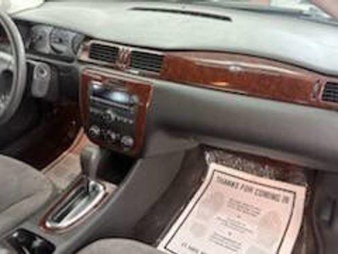 Used 2011 Chevrolet Impala LS image 8