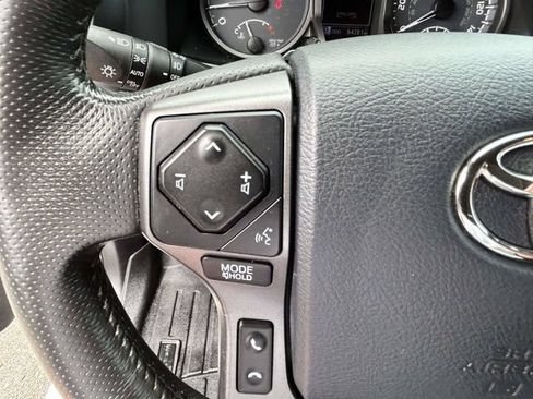 Used 2017 Toyota Tacoma TRD Pro AWD/4WD image 28