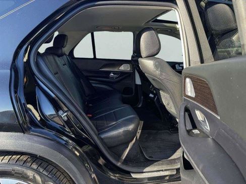 Used 2020 Mercedes-Benz GLE 450 4MATIC w/ Premium Package image 42
