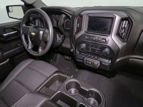 Used 2024 Chevrolet Silverado 1500 Custom image 17