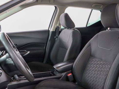 Used 2021 Nissan Kicks SV image 23