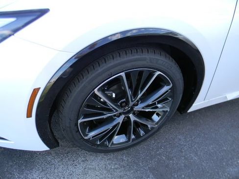 New 2026 Toyota Prius XLE FWD image 9