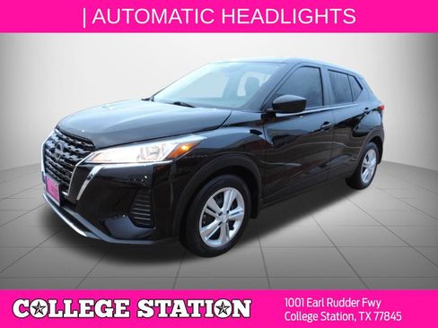 Certified 2025 Nissan Kicks Play S FWD image 8