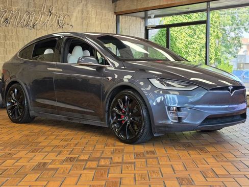 Used 2021 Tesla Model X Performance AWD/4WD image 8