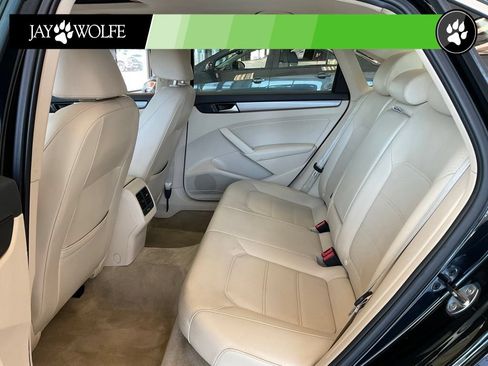 Used 2014 Volkswagen Passat TDI SE FWD image 20
