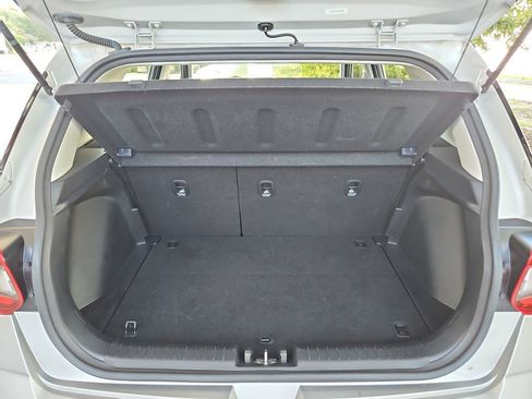 Used 2025 Hyundai Venue SEL FWD image 30