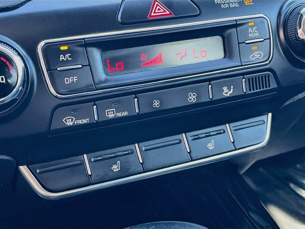 Used 2020 Kia Sorento EX AWD/4WD image 19