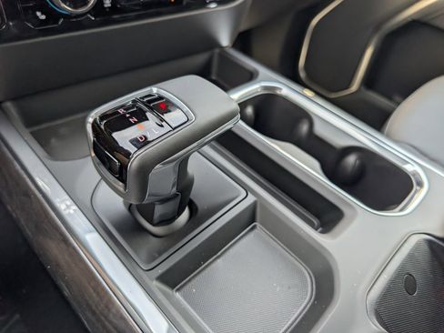 New 2026 Chevrolet Silverado 1500 LTZ w/ LTZ Premium Package AWD/4WD image 17