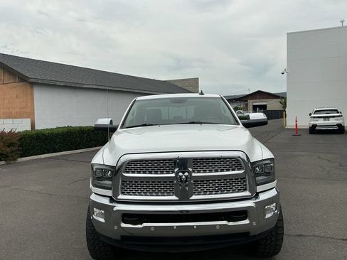 Used 2017 RAM 2500 Laramie AWD/4WD image 4