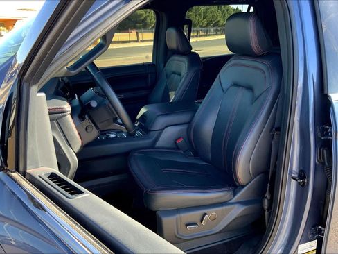 Used 2023 Ford Expedition Limited AWD/4WD image 7