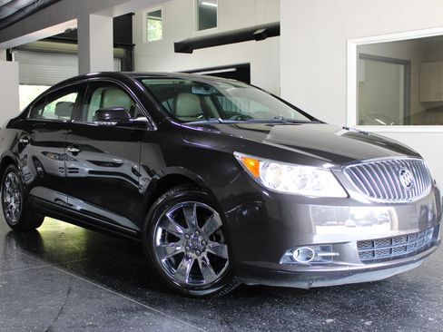 Used 2013 Buick LaCrosse Leather w/ Entertainment Package FWD image 27