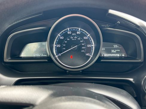 Certified 2020 Toyota Yaris LE image 24