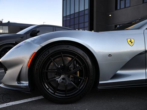 Used 2019 Ferrari 812 Superfast RWD image 11