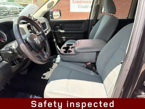 Used 2017 RAM 1500 Express AWD/4WD image 11