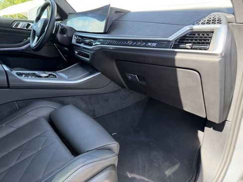 Certified 2025 BMW X5 xDrive50e image 11