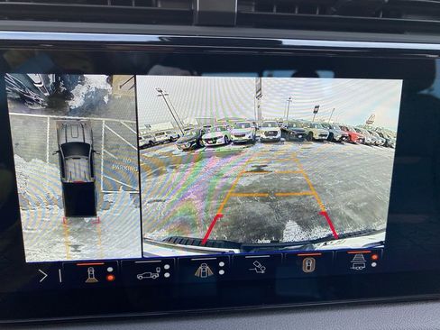 Used 2024 GMC Sierra 2500 AT4 w/ AT4 Premium Plus Package image 28