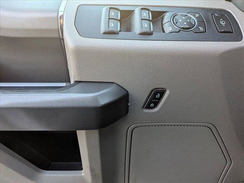 Used 2020 Ford F350 XLT w/ XLT Premium Package image 17