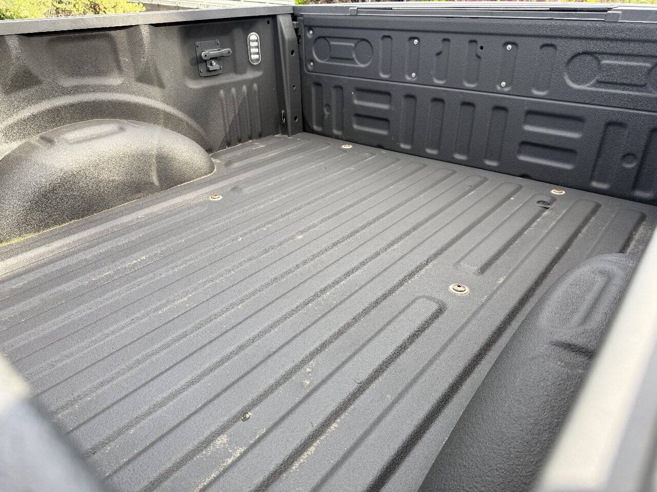 Used 2015 Ford F150 Platinum w/ Technology Package AWD/4WD image 18