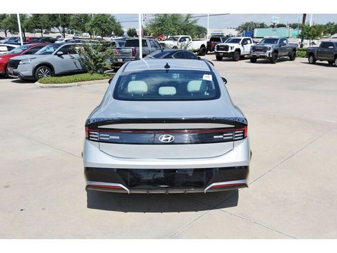 Used 2025 Hyundai Sonata SEL FWD image 6