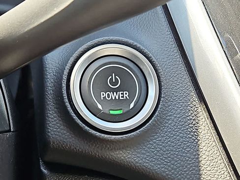 Used 2023 Chevrolet Bolt EUV LT w/ Convenience Package FWD image 21