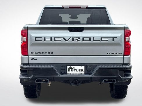 Used 2025 Chevrolet Silverado 1500 Custom Trail Boss w/ Dark Appearance Package AWD/4WD image 6