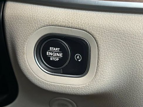 Used 2024 Mercedes-Benz GLE 450 4MATIC image 52