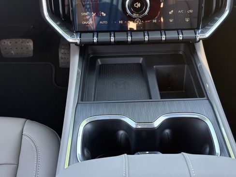 New 2026 GMC Acadia Elevation image 22