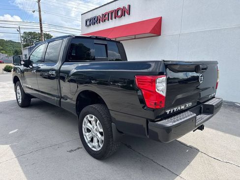 Used 2017 Nissan Titan SV AWD/4WD image 4