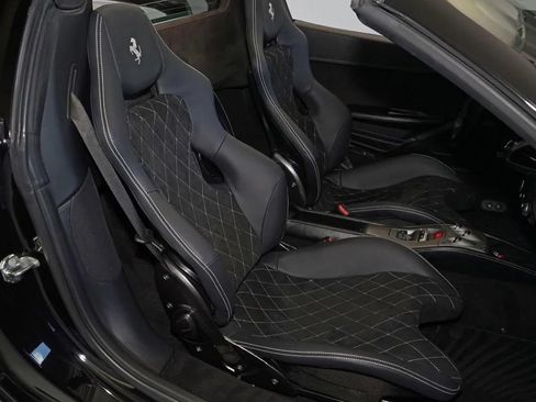 Used 2013 Ferrari 458 Spider RWD image 8