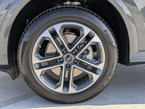 New 2025 Audi Q5 Premium image 13