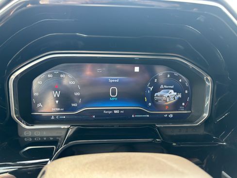 Used 2023 Chevrolet Silverado 1500 High Country w/ High Country Premium Package image 18