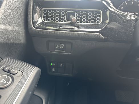 Certified 2024 Honda Civic Touring image 27