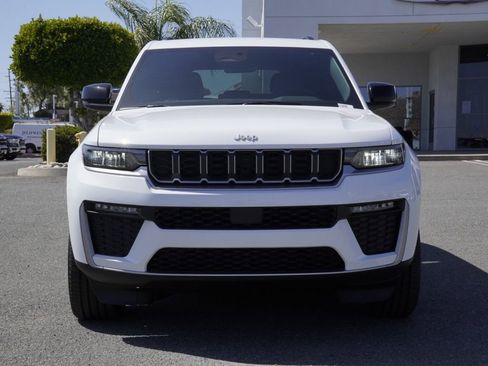 New 2026 Jeep Grand Cherokee Limited AWD/4WD image 9