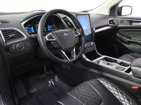 Used 2023 Ford Edge Titanium w/ Class II Trailer Tow Package AWD/4WD image 11