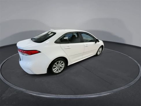 Used 2023 Toyota Corolla LE image 8
