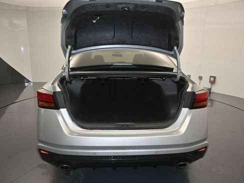 Used 2024 Nissan Altima 2.5 SR FWD image 24