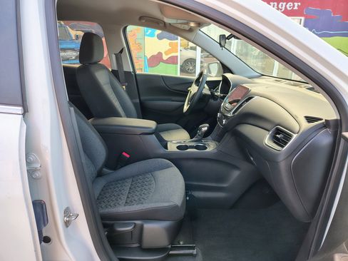 Used 2024 Chevrolet Equinox LT AWD/4WD image 15
