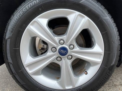 Used 2015 Ford Escape SE FWD image 16