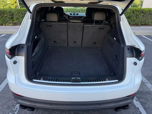 Used 2019 Porsche Cayenne AWD/4WD image 32