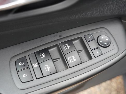 Used 2022 Jeep Cherokee Trailhawk w/ Sound & Nav Group AWD/4WD image 23