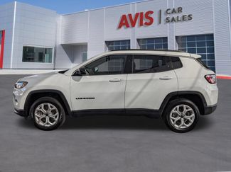 Used 2025 Jeep Compass Latitude w/ Sun & Sound Group AWD/4WD video 2
