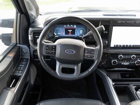 Used 2023 Ford F250 Lariat w/ Sport Appearance Package image 16