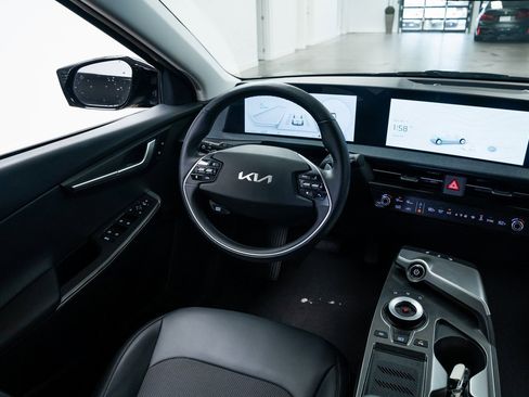 Used 2024 Kia EV6 Light image 10