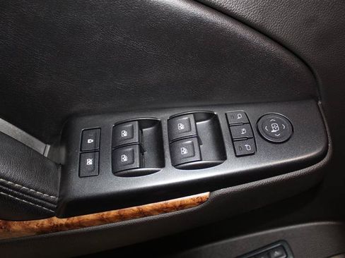 Used 2015 Chevrolet Tahoe LTZ AWD/4WD image 23