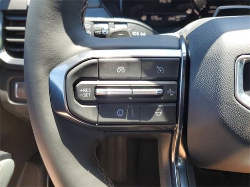 New 2025 GMC Acadia AT4 w/ Super Cruise Package image 8