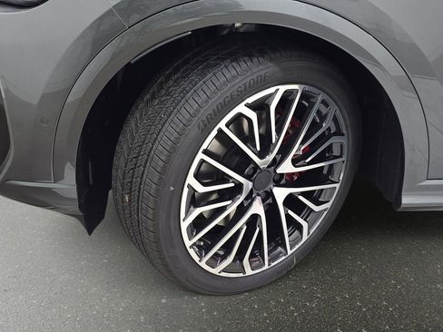 New 2026 Audi SQ5 Prestige image 32