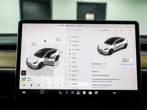Used 2022 Tesla Model Y Long Range AWD/4WD image 13