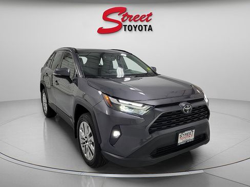 Certified 2025 Toyota RAV4 XLE Premium FWD image 5