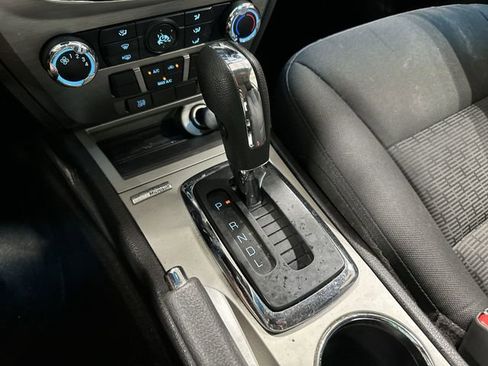 Used 2012 Ford Fusion SE image 25
